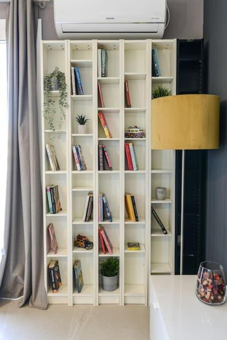 Appartamento Modern Close To Metaxourgeio
